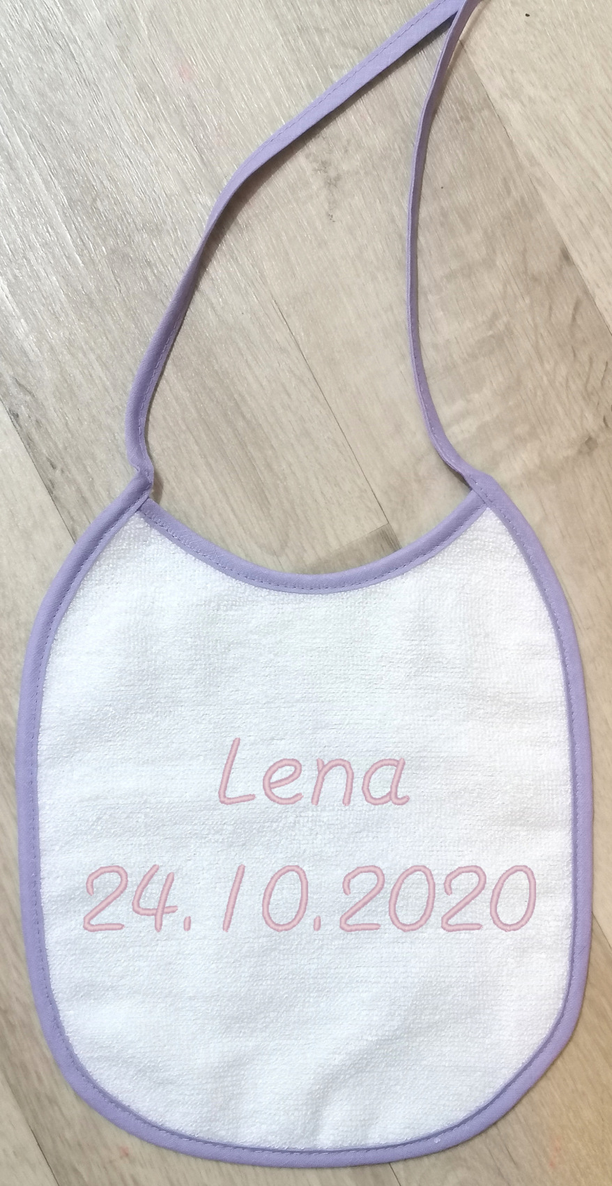 ACHTUNG!!! Sonderaktion 2 zum Preis von 1.  Nur solange der Vorrat reicht.  Babylätzchen mit Wunschname bzw. Wunschtext bis 30 Zeichen